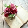 Fiori decorativi Ghirlande Bouquet Misto di fiori di seta finti Gerbera Sun Bride Holding DIY Rose Wedding DecorationDecorative