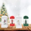 Décoration de fête Q9QA Boîte-cadeau éclairée de Noël en forme de globe de neige LED Lanterne Bonhomme de neige Arbre Père Noël Scène scintillante Suspendue Lampe à eau Décor