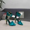 最高品質の 2022 新しいシルクサンダル女性ブランドデザインハイヒールバックルパーティー結婚式の靴ビッグサイズ本革の靴