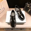 Vrouwen Mode Casual Schoenen Loafers Designer Dames Sandalen Glanzend Nieuwe Platform Jurk Sneakers Zwart Wit Hoge Kwaliteit Schoen