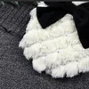 Vestiti caldi invernali per piccoli gatti cani da cani elegante pelliccia di pelliccia bianca cappotto cappotto gatto con bowio nodo gattino di lusso abbigliamento complessivo 220331