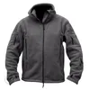 Taktiska jackor Vindtäta Men039s Fleece Combat Jacket Taktiska huvtröjor utomhus varmt kallt skydd Vindbrytare vind huvor j1383601