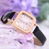 Nouveau Style Vintage femmes montre décontracté petit carré Ladi montre-bracelet mince bracelet en cuir analogique montre à Quartz femme ClockAO5U