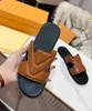 Women Men Summer Slippers sandals bench shoes Stylish flat genuine leather soft sole letter printing comfortable Simplicity non slip versatile sandals L70105