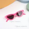 Ins Children Cat Eye Okulary przeciwsłoneczne Summer Kids Trójkąt okulary przeciwsłoneczne okulary okulary dzieci plażę UV 400 Gogle A85857460473