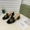 디자이너 Womens Sandals 슬리퍼 OP13 럭셔리 플랫폼은 여성 하이힐을위한 인쇄 된 젤리 고무 가죽 신발을 수 놓은 35-41