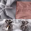 Emballage cadeau Suchme 10 pièces pochettes en tissu de velours sacs à bijoux avec breloque en fausse perle pour les faveurs de fête de mariage cadeaux d'anniversaire de NoëlGift Wra