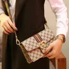 Designer Womens Handbag Factory Outlet Nouveau sac imprimé de mode Slant de petite taille carrée Sac en cuir carré grande capacité