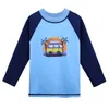 BAOHULU Costume da bagno a maniche lunghe per bambini Costume da bagno blu con stampa auto Due pezzi Costume da bagno stile sportivo UPF 50+ Costumi da bagno 220426