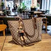 Заводские онлайн -экспортные дизайнерские сумки Tote Women's Women's 2022 Ранняя новая сумочка
