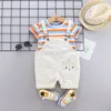 Verano niños algodón bebé niño niña ropa dibujos animados rayas camisetas babero pantalones cortos 2 unids/set infantil niños moda niño chándales 220516gx