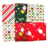 Bandane per cani natalizi Festival Day Abbigliamento per cani Triangolo di Babbo Natale Bavaglino regolabile Bandana per animali domestici Fazzoletto morbido per cani di taglia piccola e media Pupazzo di neve Campana A378