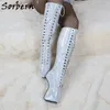 Sorbern White Holo Paski Cosplay Buty Sztuka Performance Boot Drag Queen Toe Bolesne Baletowe Kopyta Styl Buty Kolan High Lace-Up