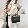 Nuova stella di bambù stessa borsa Borsa a tracolla portatile monospalla versatile Borsa tote pop versatile Borse da donna ad alto senso