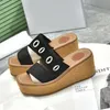 Strandslippers mode Dikke bodem ontwerper Schoen Cartoon pantoffel Alfabet dame Dames Schoenen Platform Sleehakken Sandalen stoffen letter Hoge hak Slippers Hakken maat 35-41-42