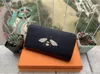 Hig Quality Men Animal Leather Weather Weather Black Snake Tiger Bee Walleta Wallets Long Styles Presh Longs Style Coffee Bee Wallets Holders With Hift Box