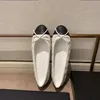 hög kvalitet Ballet Flats Klassiska designerskor Dam brudklänning 100 % läder Tweed tyg Tvåfärgad Splits rosett Rund Mode sommarfest Damsandaler med låda