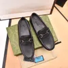 2022 Mocassini da uomo in pelle Designer di lusso Primavera Estate Mocassini Uomo Mocassino in pelle scamosciata Scarpe casual Uomo Flats Scarpa da guida leggera