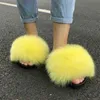 Pantoufles Nouvelle Arrivée Fille De Luxe Fluffy Fourrure Pantoufles Dames Intérieur Chaud Ry Tongs Femmes Incroyable En Peluche Diapositives En Gros Chaude 220809