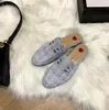 Toppkvalitet Klassisk kvinnors halv tofflor Animal Blommor broderi platt botten sandaler sommar utomhus läder sandal lyx retro mode strandskor tofflor