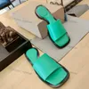 2022 Designer Woman Slipper Fashion Slider Thin Bottom Premium Soft Leather Solid Intersula Slide Sandal Rubber Platform Flat Sole Logo Präglade kvinnors tofflor 35-42