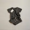Enkelibb幼児の少年カジュアルTシャツとブルマーOZ高品質の子供ブランドデザイナー夏の服ベビー短袖Tシャツ220620