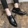 이탈리아 남성 드레스 신발 이탈리아 사무실 2022 공식 비즈니스 신발 사파 토스의 갈색 남성 신발 가죽
