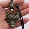 目グリーンウルフペンダントVegvisir Valknut Runes Beak Viking Jewelry Necklace Men Pagan Amulet Talisman Drop12078