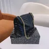 豪華なハンドバッグショルダーバッグデザイナールーローシーム本革女性メタルチェーン高品質のクラムシェルメッセンジャーコスボディバッグ
