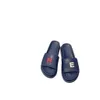 2022 Xiaoxiang Slippers Women's Summer Summer Slippers Slippers Slippers One Word Waring Color Candy Letters مصمم كعب مسطح