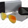 Luxurys designer män kvinnor solglasögon glasobjektiv adumbral uv400 glasögon klassiska märkesglasögon 3025 3026 manliga solglasögon metallram med lådfodral