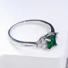 Eheringe Huitan Einfacher minimalistischer Stil Finger bescheidenes Design mit niedlichem grünen kubischen Zirkon Stein Vorschlag Verlobung für MädchenHochzeit Edw