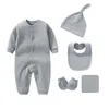 Ensembles de vêtements Vêtements pour bébés Coton uni Born Boys Romper Hats Bibs Infantil Outfit Jumpsuit SetsVêtements