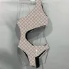 Recorte de la cintura Traje de baño para mujer Diseño de letras Traje de baño de un solo hombro Chicas sexy Trajes de baño de verano de una pieza