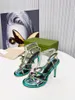 Модная взлетно -подиума сандалии 2022 Высокие каблуки Лето простые открытые ноги шпильки