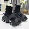 Scarpe da donna da uomo Sneakers nere Pelle di vitello Neoprene Suede Sneakers alte e basse audaci Ritagli di contorno sulla suola Scritta in rilievo con pannello argento