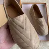 19SS Luxury Designer Espadrilles Casual Straw Shoes Women Summer Spring Platform Hårdvara Loafer Girls äkta läder Sick Sole Eur35-41