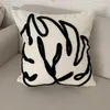 Coussin / oreiller décoratif Art abstrait fil de tigre brodé taie d'oreiller blanc noir canapé toile coussin touffeté simple décoration de la maison