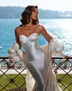 Niesamowite sukienki ślubne syreny spaghetti paski dekoltowe sukienki ślubne z odłączonymi długimi rękawami tafta w rozmiarze plaży vestido de novia