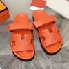 Designer tofflor Lady Leather Sandals Men Women Flip Flops Summer Beach Flat Slipper Size 35-44