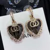 Créateur de mode perle chaîne boucles d'oreilles pour femmes marque de luxe lettre géométrique cerceau or et argent2