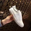 Moda Men's Conffort Dress Shoes Casual Sapas de couro feminino White Walking Joker Bottom Sneakers de baixo de baixo