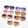 Koreański styl Candy Heart Sunglasses Sun Site Suncreen Okulass Fashion Party Girls Kid Pink Szklanki 220705