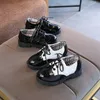 Yeni çocuklar elbise deri ayakkabılar erkekler rahat siyah performans okulu öğrencisi daireler nefes alabilir bebek çocuklar yürümeye başlayan çocuk
