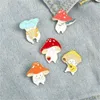 Épingles en émail animal personnalisé Collection de champignons mignons Jouer et chanter des broches de chanteur Revers Cartoon Bijoux Cadeau pour enfant ami GC1102