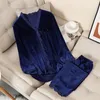 Pigiama di velluto da donna Set sexy 2 pezzi con scollo a V in pizzo Top e pantaloni Pigiama da notte Pigiama da salotto Abbigliamento da notte solido Autunno Inverno 220321