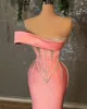 2022 Plus size Arabisch aso ebi roze luxueuze sexy prom jurken kristallen kristallen avond formeel feest tweede receptie verjaardag verlovingsjurken jurk zj576