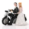 Andra evenemangsfestleveranser Alla hjärtans present Brudgum Bröllopshartsdekoration Fashion Cake Topper Bride On Motorcycle Figurine Ornamentot