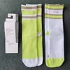 Damen Lu Lange Socken mit Etiketten Mode Yoga Sport Medien Corta Hohe Socken Regenbogenfarben 2 Paar