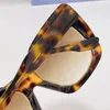 Gafas de sol clásicas para mujer con forma de ojo de gato 1151S Compras de moda Marco grueso Estilo de verano Señoras Ocio Vacaciones Conducción Protección para los ojos UV400 con caja